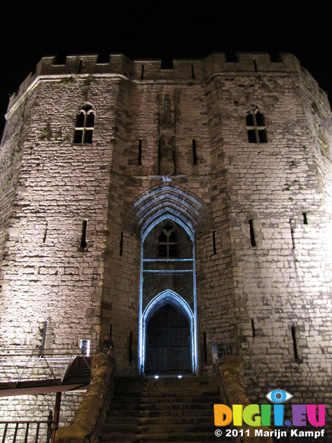 SX20718 Caernarfon Castle gatehouse